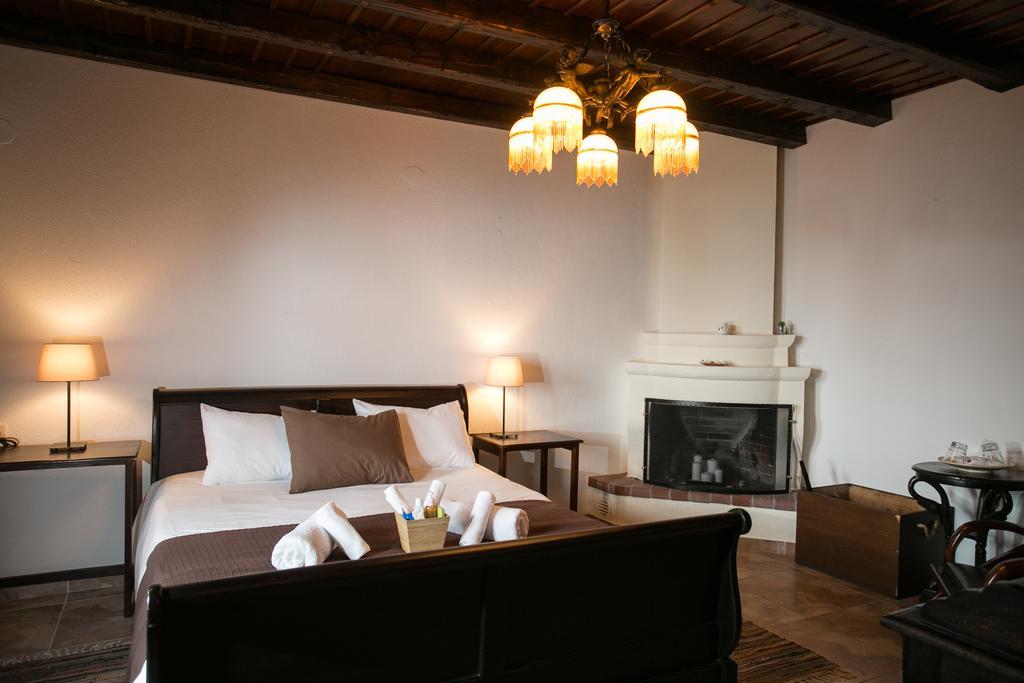 Enastron Guesthouse Palaios Panteleimonas Zimmer foto